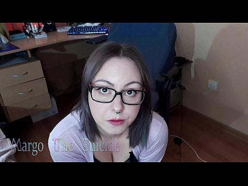 ❤️ Секси момиче с очила смуче дилдо дълбоко на камерата ️ Супер секс в bg.creditme.top